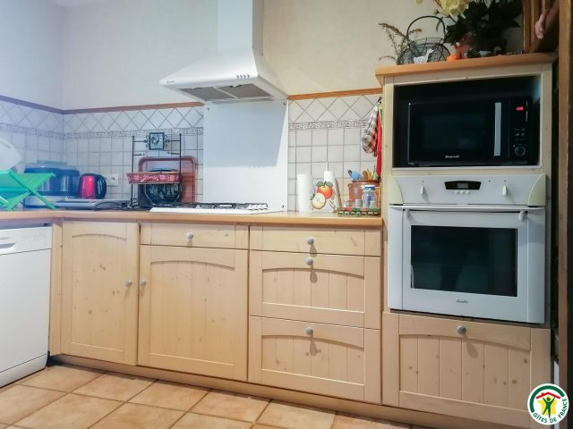 31G100687-af4ad91cdaae4a03a5c0b47addf67597