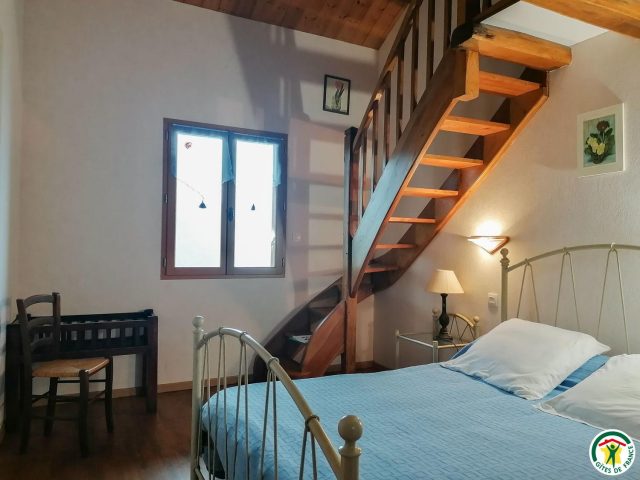 31G100687-d27759fcbb704f1cb42945556abaa010