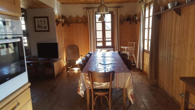 31G100712-40d7966823c9437e9e0ee9016ae1673a