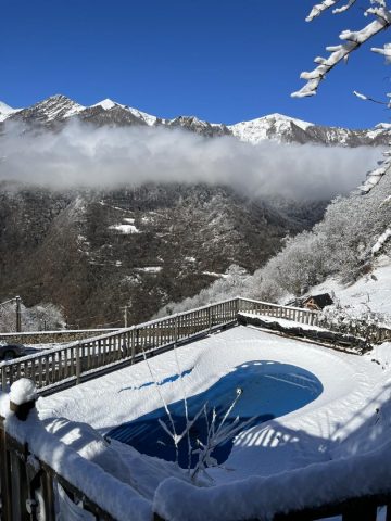 31G100712-7d79f777fd0f4db9b1a093ed8738bcc3