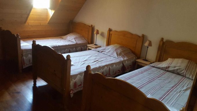 31G100712-c7835050f8e941a38ba1c44d0e02e747