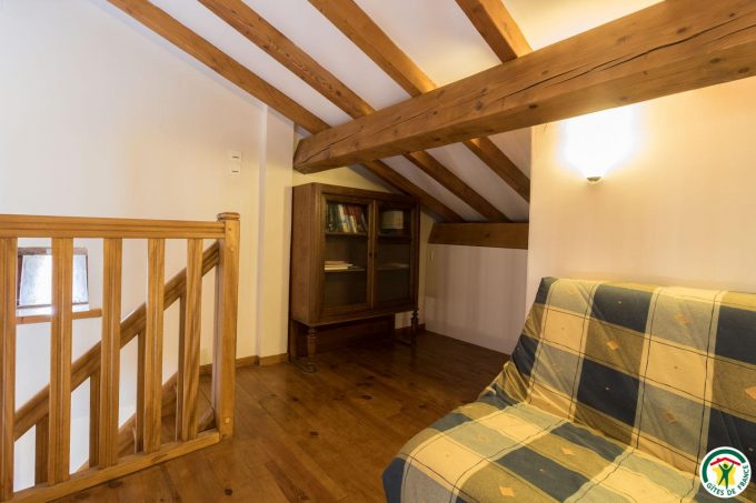 31G100732-8cbc7542d0b14d118bfd9d3b7c525f55