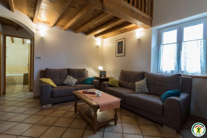 31G100732-8dfaf573a56c42c886c2302e1e9bb158