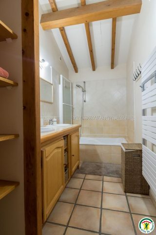 31G100732-f2cee497b2a14bf09afdb409821fc2e6