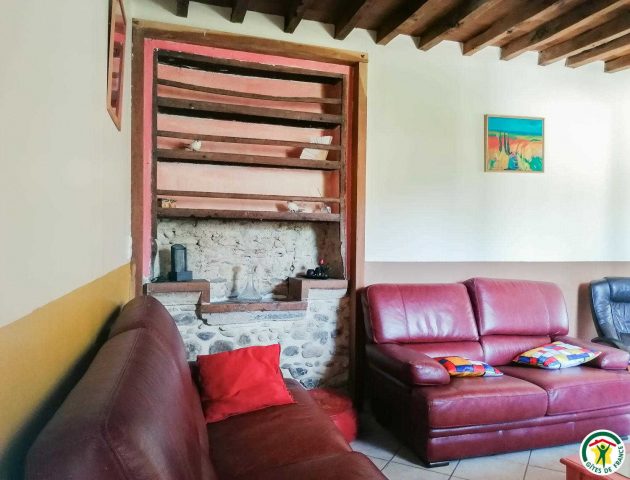 31G100764-c368377634544267b4c6ee84af3584b7