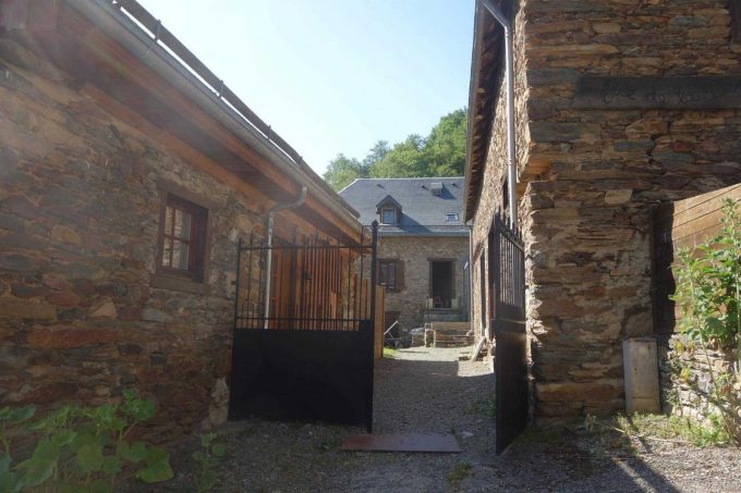 31G100772-9df040697037411c8714e0e1824966ce