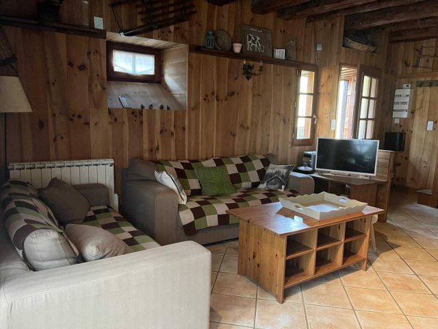 31G100772-eaca8dbcd0ac40089e202192a51720e9