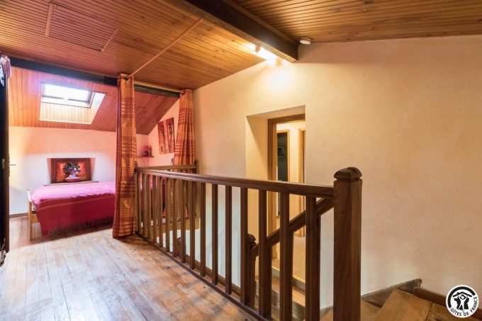 31G100773-000d9c84058b491780f642876e617ddb