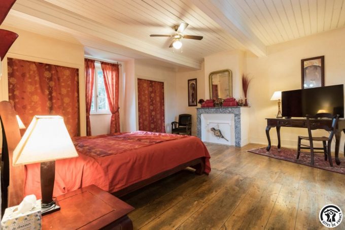 31G100773-15f11a172d854f98b5cc5e34de6a972f