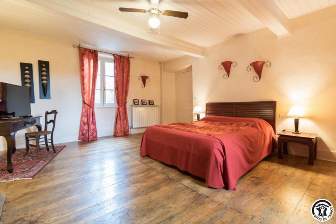 31G100773-2030afb360394df4a2665cbf281df7cc