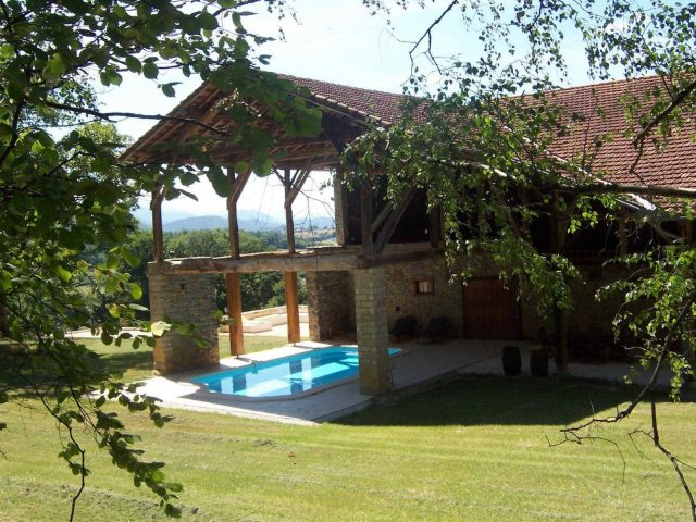 31G100773-349885984dff4beda436f17fcf55056f