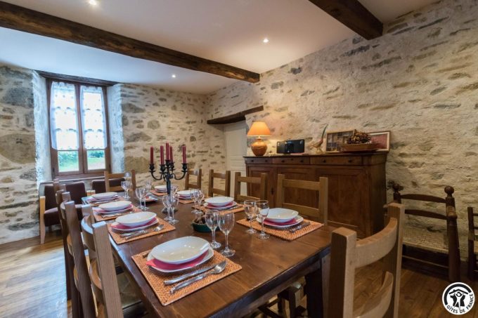 31G100773-515733180a8b46dc9938e98e45b47264