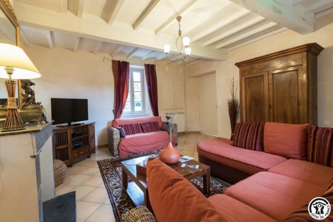 31G100773-6d176e62059d470caa7f4fb4d87070d6