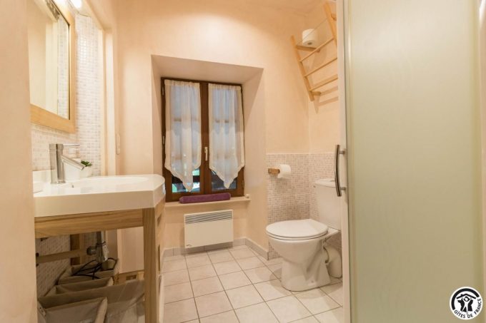 31G100773-8168e035f5f6400ba95092ff276a0afb