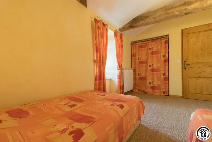 31G100773-bf0b7a0e423b4796b89afd8eb73efd1b