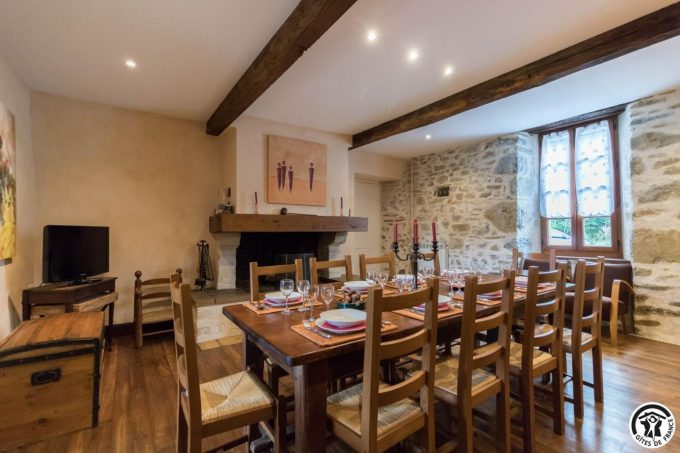 31G100773-c42bb6c8815e4268b695055a4d219e21