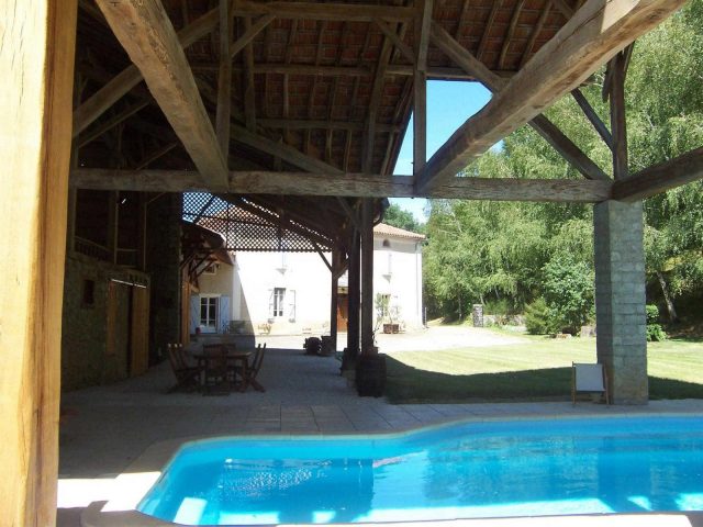 31G100773-c84a986d8bff4c41aa03a39d49f6cf3b