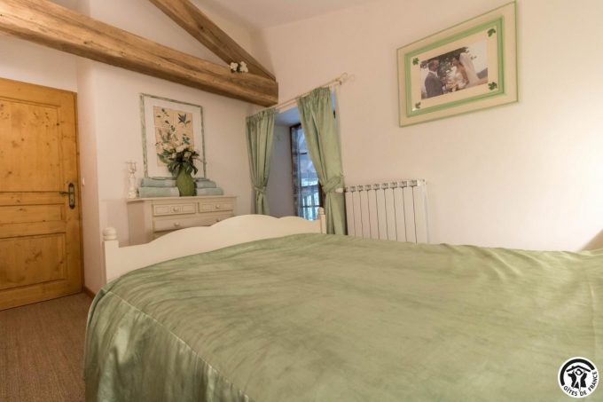 31G100773-d8d0c8a987c645678f017aa019b70c79