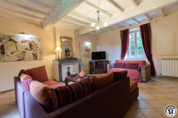 31G100773-e0616a314b2d4e5391ebcf421ee207a0