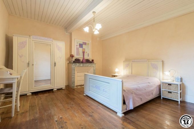 31G100773-f1fe77012ead48c5ae50928f091a17b8