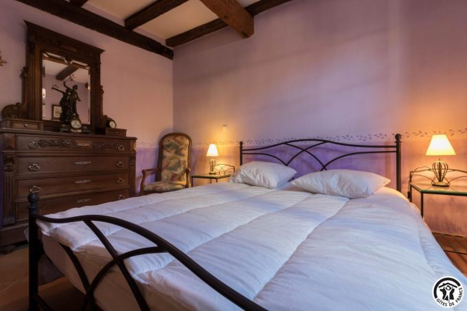 31G100853-87af47d30cad43d3929e446434319060