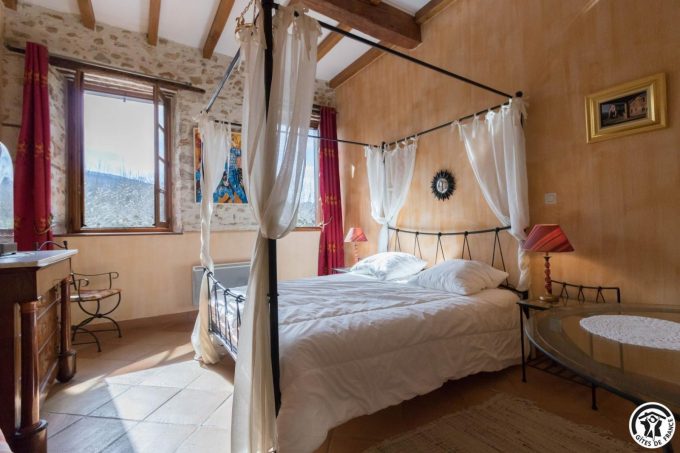 31G100853-acddc705cee949f8b2969787e1f9888e