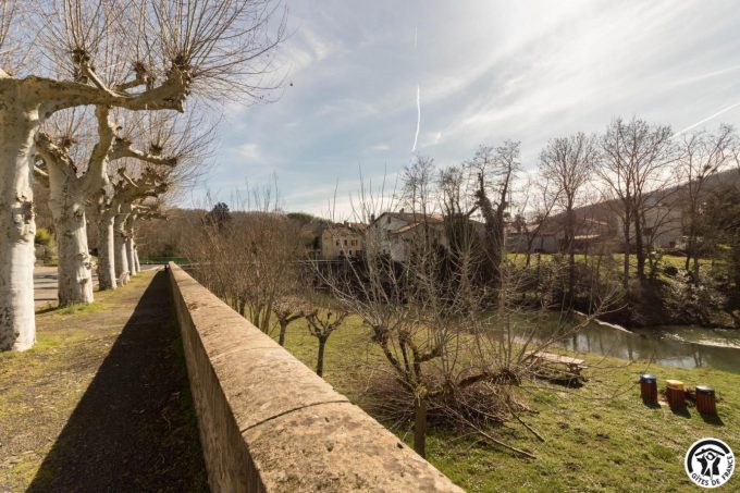 31G100853-e417df08a8444b07a5112400bcb8793a