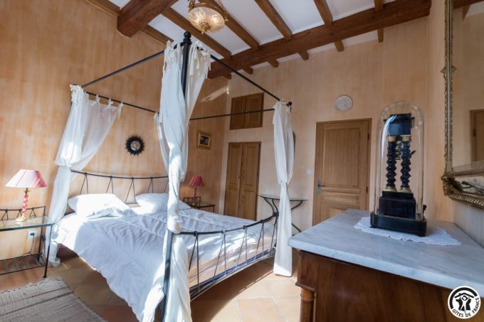 31G100853-e59949c4f7174e74a89d1b846275fb9b