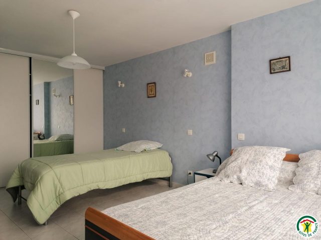 31G100886-232187344aef4881a98602ba34eb860e