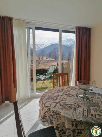 31G100886-6e9b5c8adc684be1b2583241f2783ba7