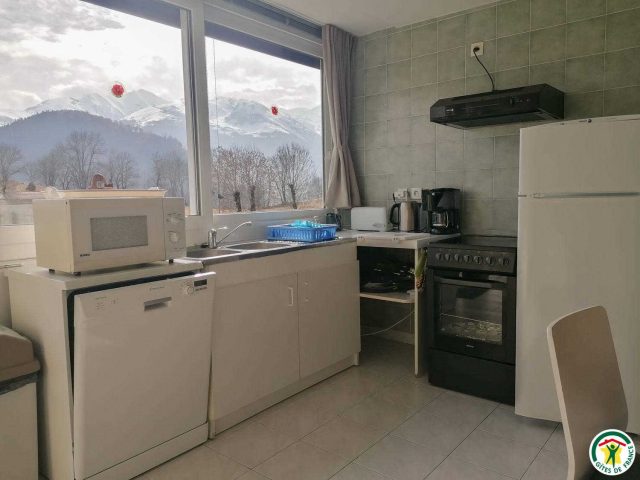 31G100886-d6b812fa97a74c8b8af54edd3e15de2f