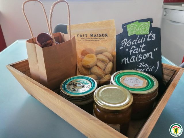 31G100895-1f5b1a3f2f4f44529aff473c5de05d8e