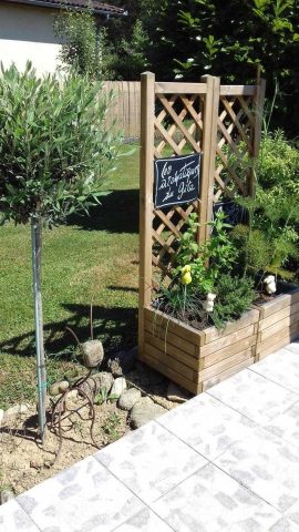 31G100895-503e701cd6d1490d902a7e79a99220e1