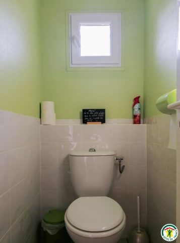 31G100895-6485d268380f491dad8987c5661e7ad1