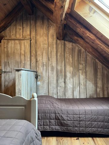 31G100906-60fddbb653a149c398af9440594e10ad