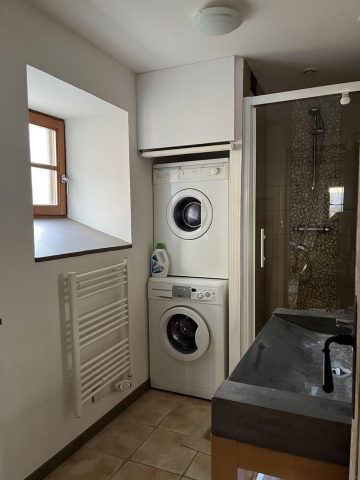 31G100906-a8260d09aa954ed9a846ced37939c271