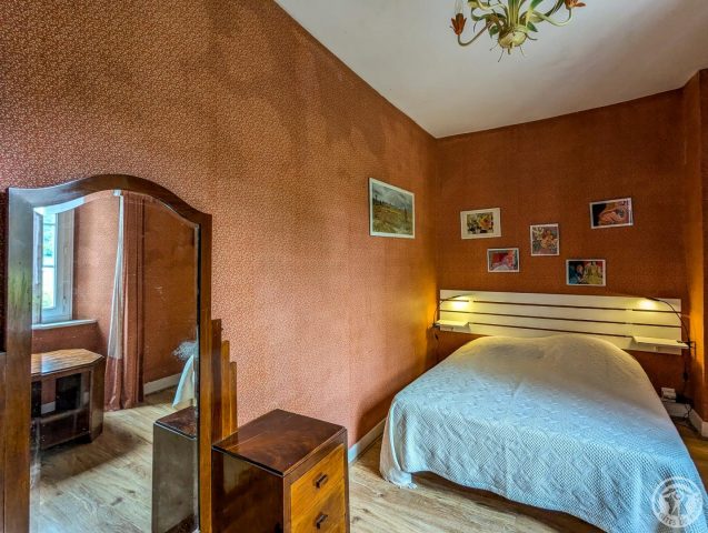 31G100934-1c3cf323dade41f8aad434d229ada233