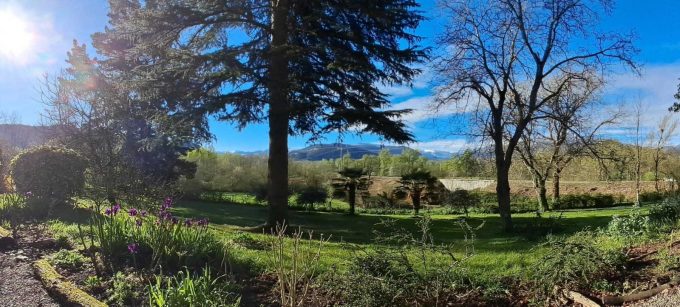 31G100934-701f0ad00c154193ba15fb8f68f81d38