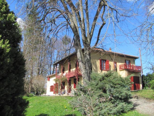 31G100934-c353c92673424f3980c1e3710432036c