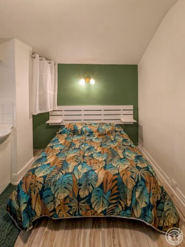 31G100934-c9c6c7f84d9e476a9ddb67f4034310b6