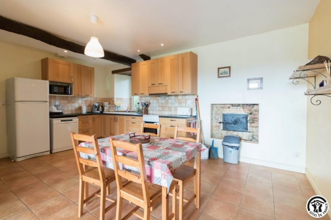 31G100978-05f054320a024bada6fbc86669b96d6d