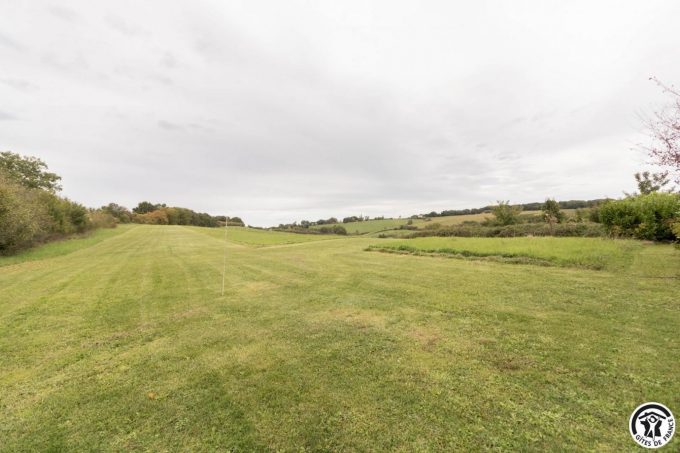 31G100978-272220e6232543a189604e8aa5f56f42