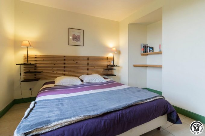 31G100978-42d60860b43c4075a6c76a28b8be1093