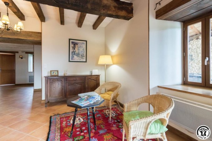 31G100978-5dcd3506025d426695498df35f218f4f