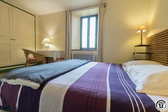 31G100978-6040fd2260fa4c508a895fb7e021c3cb