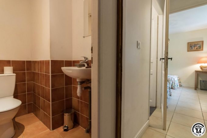 31G100978-67ef7e82a7da4569b8a2b95e0b022902