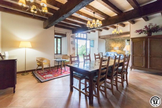 31G100978-89f871b52c0c439a83319274a8b827cc