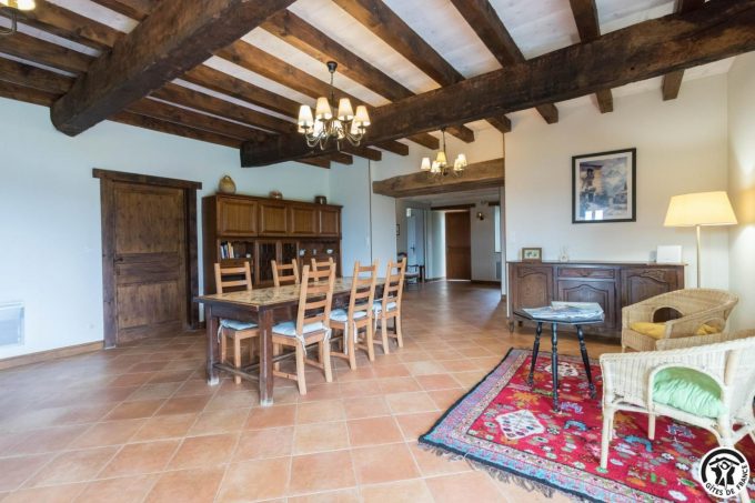 31G100978-a5ad3ff261294943b17a0cc815d4b330