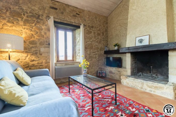 31G100978-d9f0547bc1024b2caae60af055eef1f0