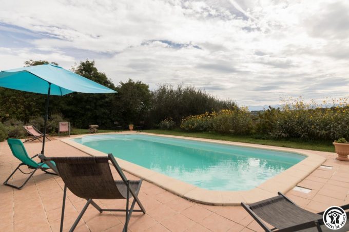 31G100978-ed1ccb5120cb44aba1259b442f894939